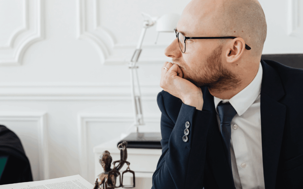 Asesoramiento legal en un caso de derecho administrativo en Tarragona, resolviendo conflictos con la administración pública.