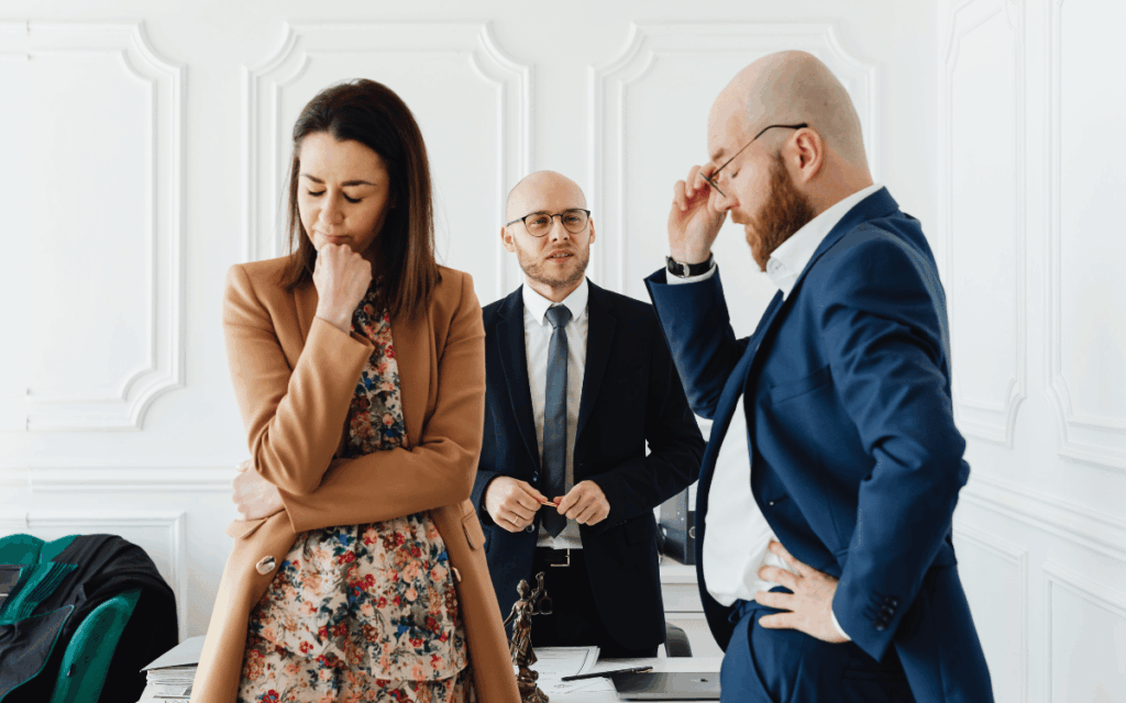 Abogados en Tarragona resolviendo problemas fiscales a través de la aplicación del derecho público, asegurando que se respeten los derechos tributarios.